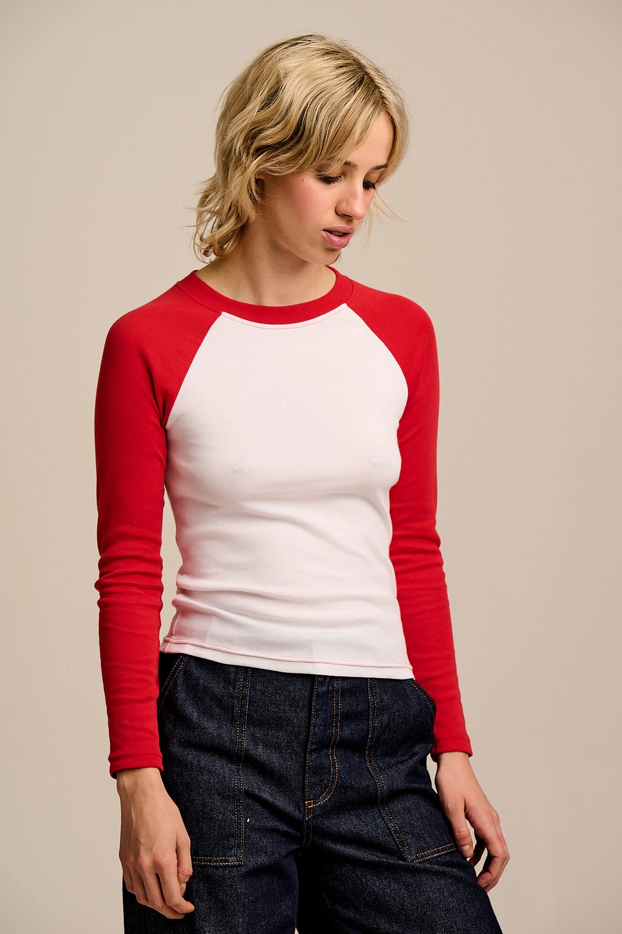 Avi - Long Sleeve Raglan Top in Red and White